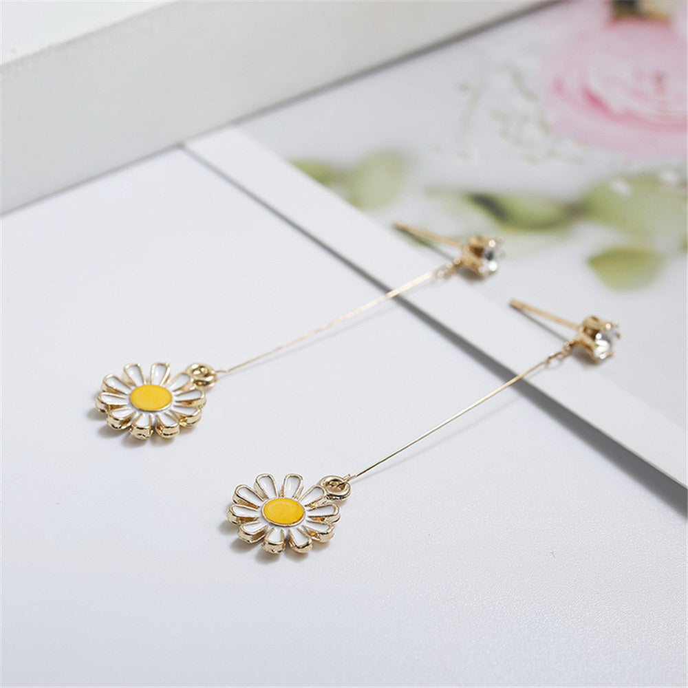 Daisy Dangle Earrings