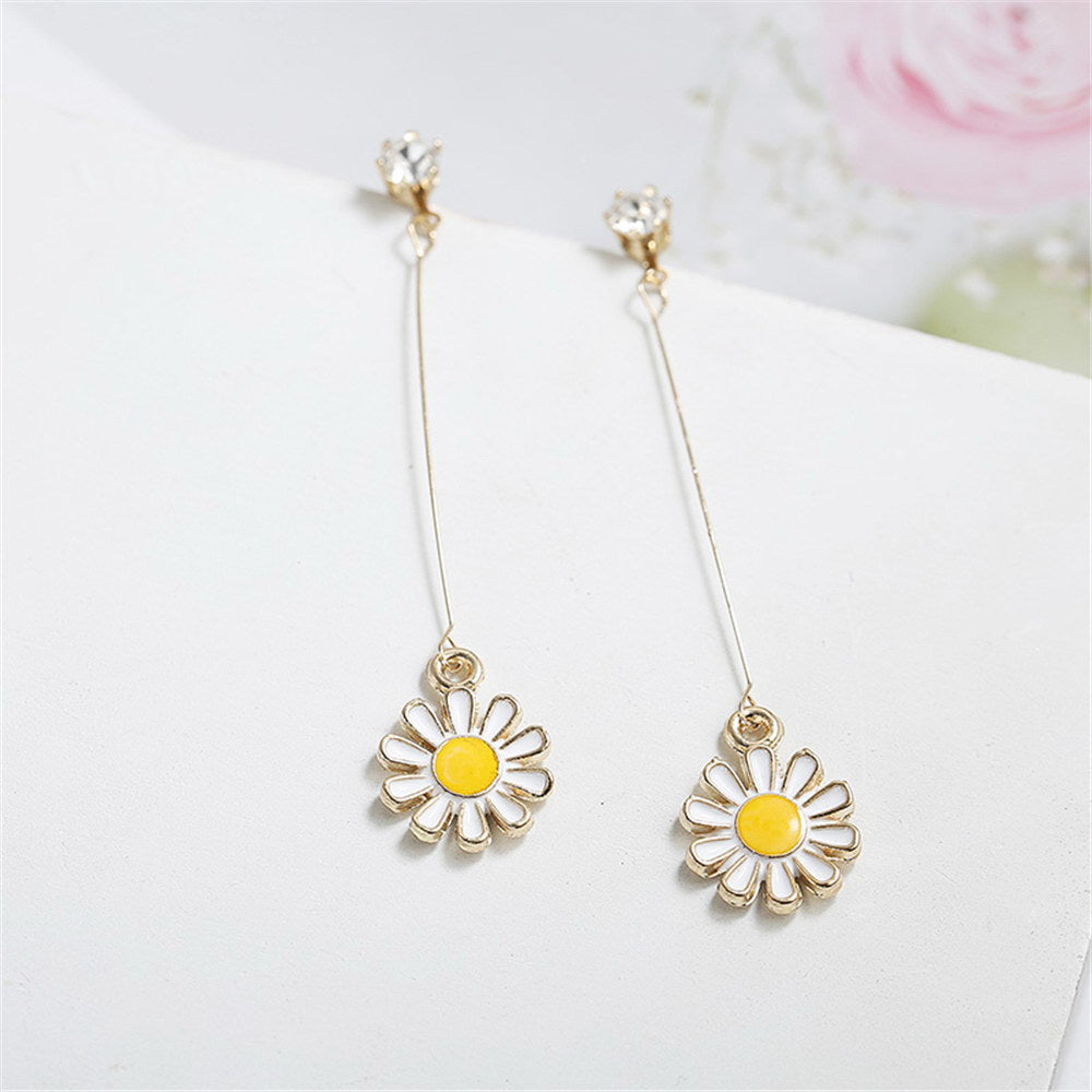 Daisy Dangle Earrings