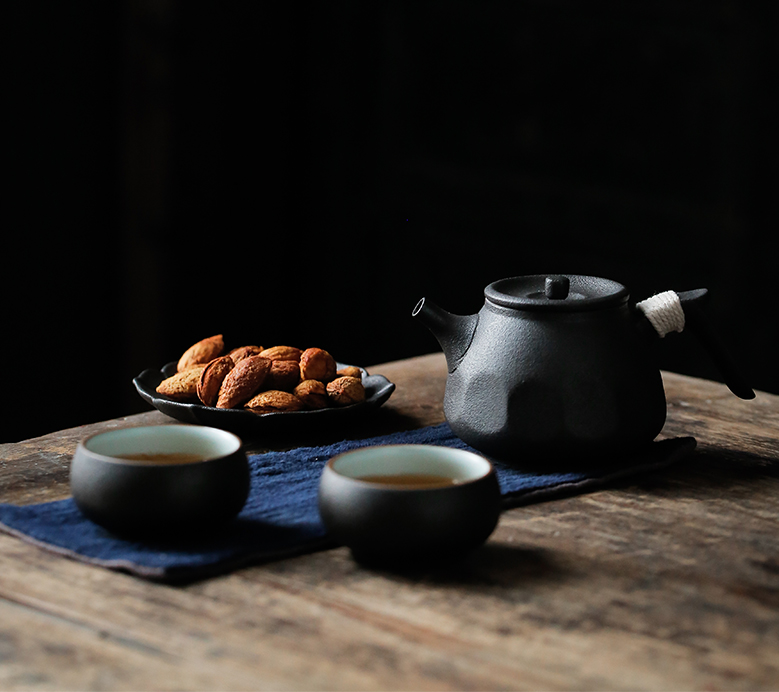 Black Ceramic Tea Set