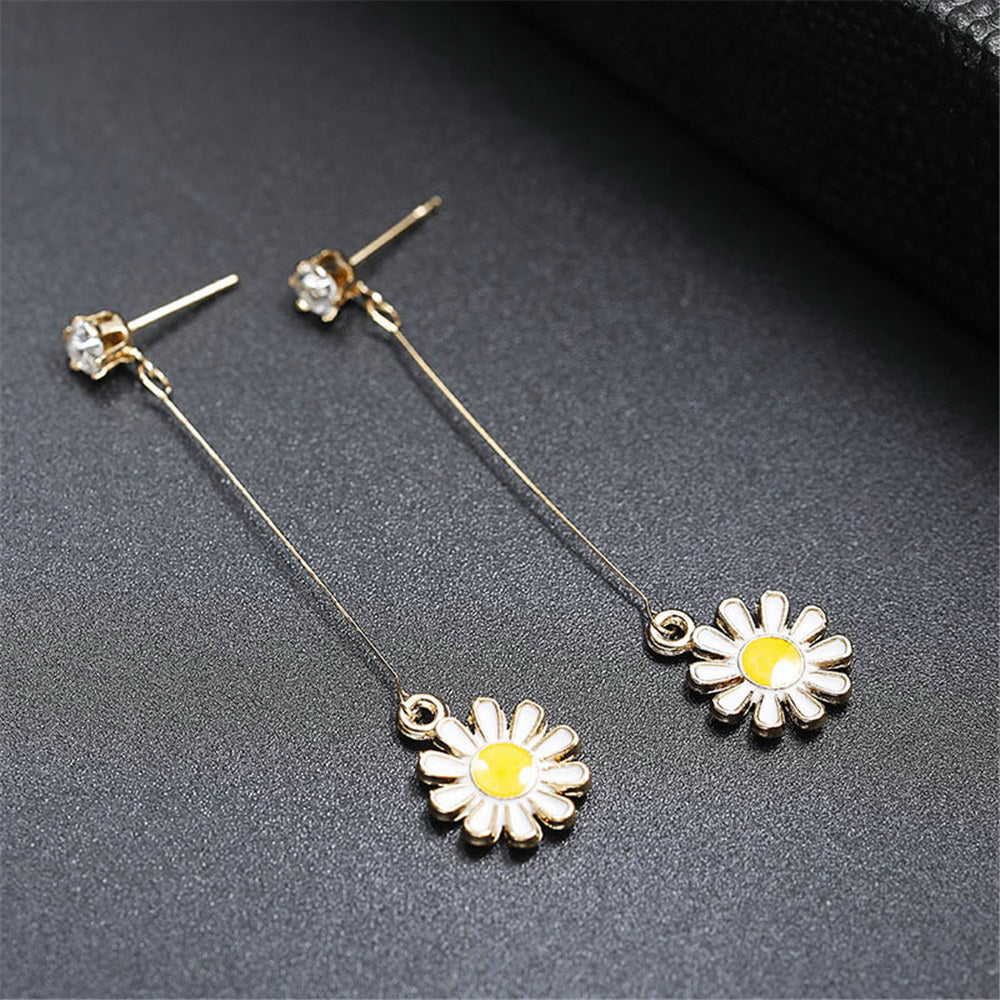 Daisy Dangle Earrings