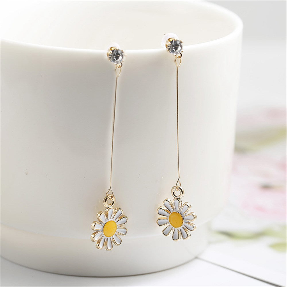 Daisy Dangle Earrings